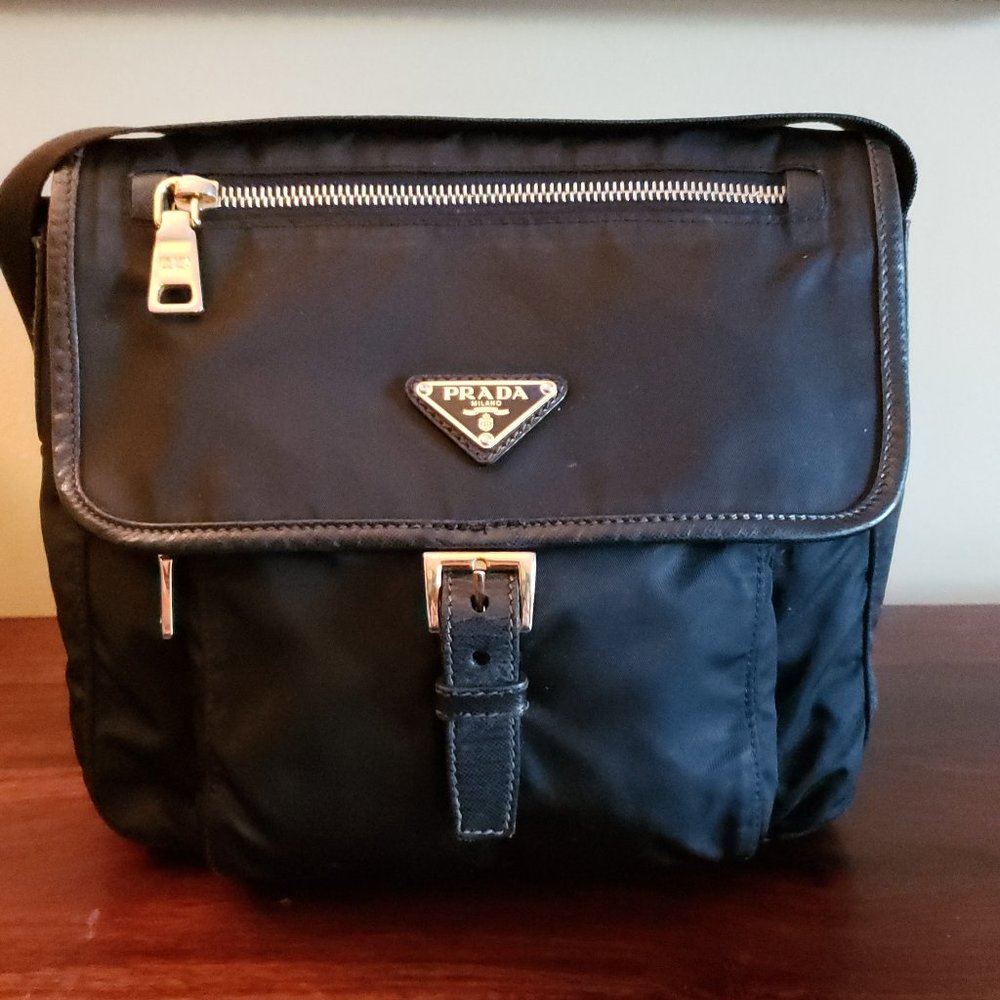 PRADA Black Nylon and Leather Crossbody Shoulder Bag Purse/ Good Condition